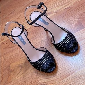 BRAND NEW SJP “Monroe” black glitter sandal 👡✨